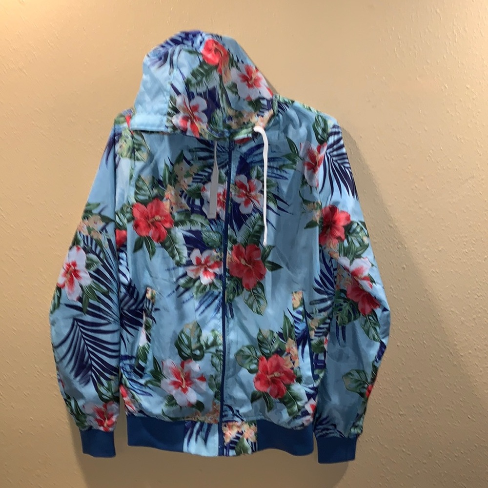 Very cool tropical Hawaiian pattern windbreaker